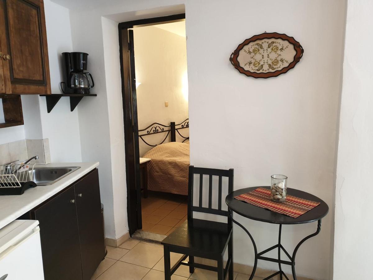 Chris Αpartments Old Town Apartment Rhodes City Bagian luar foto