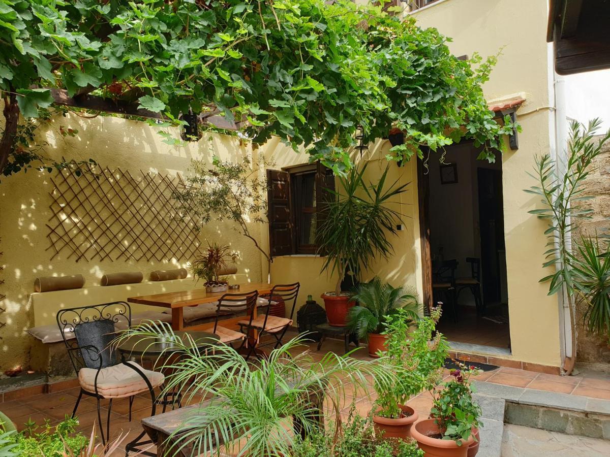 Chris Αpartments Old Town Apartment Rhodes City Bagian luar foto